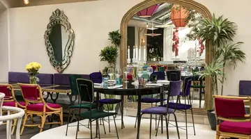 Navona Palace Collection