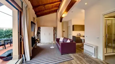 Navona Palace Collection