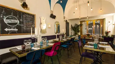 Navona Palace Collection