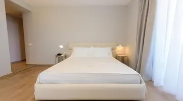 Navy Hotel