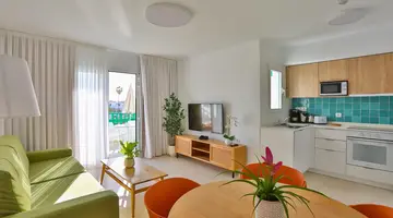 Nazaret Apartments