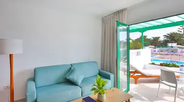 Nazaret Apartments