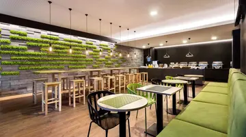 Neat Hotel Avenida
