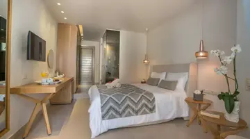 NEFELI HOTEL RTH
