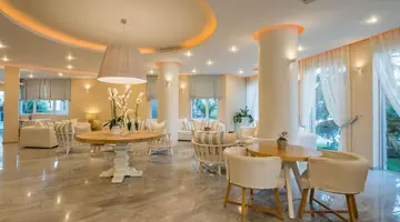 Nefeli Hotel