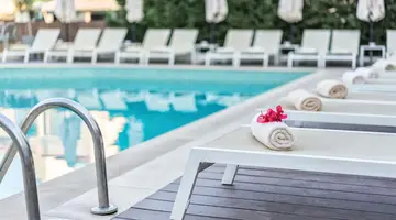 Nefeli Hotel
