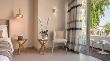 Nefeli Hotel