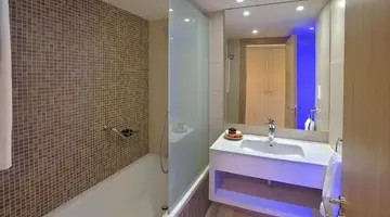 Nelia Beach Hotel & Spa