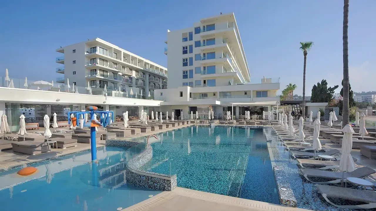 Nelia Beach Hotel & Spa