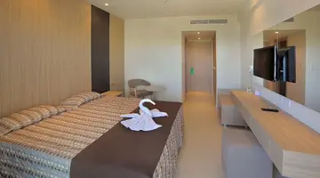 Nelia Beach Hotel & Spa