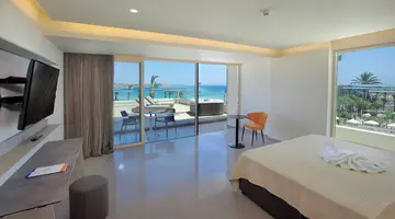 Nelia Beach Hotel & Spa