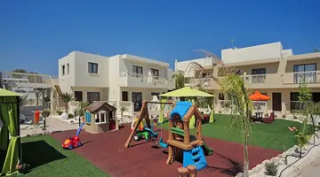 Nelia Gardens