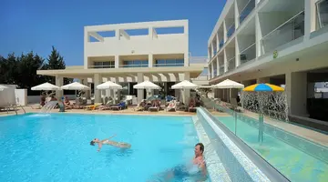 Nelia Gardens