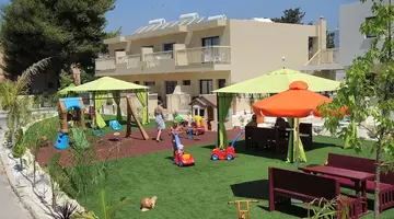 Nelia Gardens