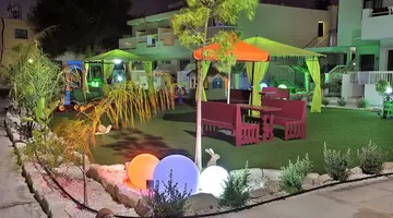 Nelia Gardens