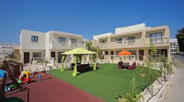 Nelia Gardens