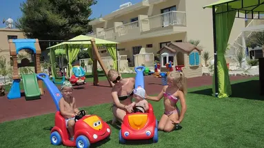 Nelia Gardens