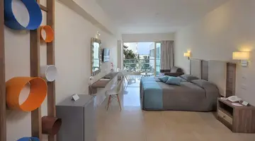 Nelia Gardens