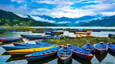 Nepal: Wędrówki i Przygody