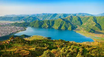 Nepal: Wędrówki i Przygody