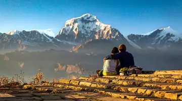 Nepal: Wędrówki i Przygody