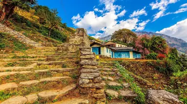 Nepal: Wędrówki i Przygody