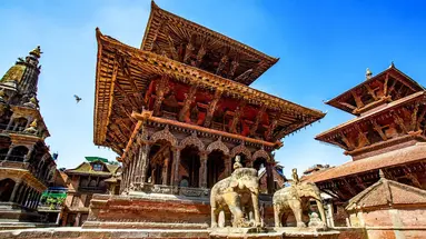 Nepal: Wędrówki i Przygody