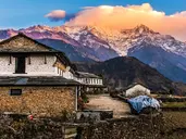 Nepal: Wędrówki i Przygody