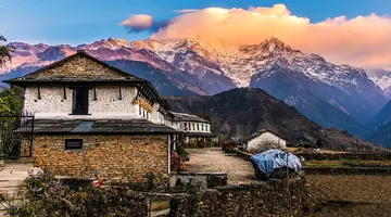 Nepal: Wędrówki i Przygody