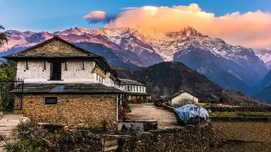 Nepal: Wędrówki i Przygody