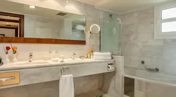 Neptune Luxury Resort