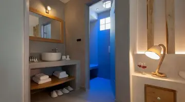 Neptune Luxury Spa Suites