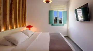 Neptune Luxury Spa Suites