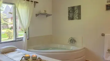 Neptune Palm Beach Boutique Resort & Spa