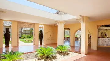Neptune Paradise Beach Resort & Spa