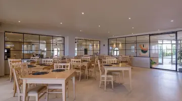 NEPTUNO BEACH HOTEL