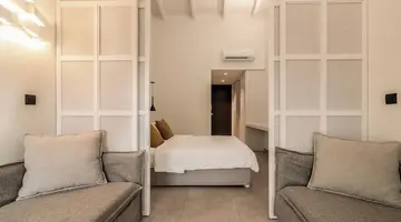 New Beach Hotel
