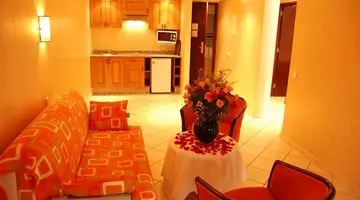 New Farah Hotel