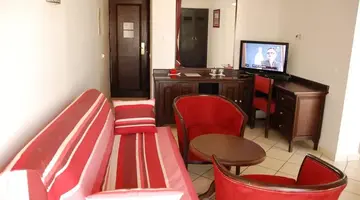 New Farah Hotel