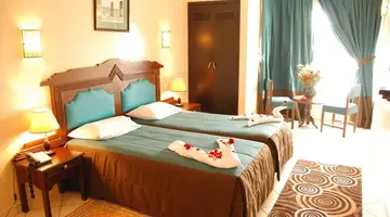 New Farah Hotel