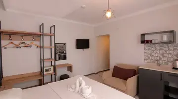 New Garden Luna Side Apart Hotel