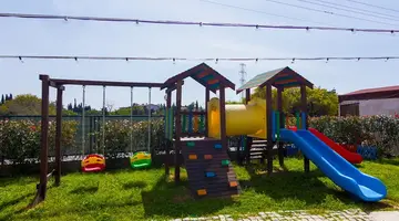 New Garden Luna Side Apart Hotel