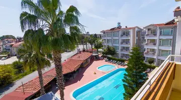 New Garden Luna Side Apart Hotel