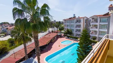 New Garden Luna Side Apart Hotel