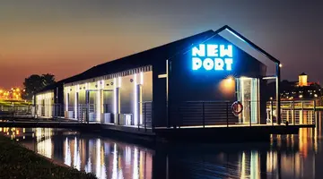 New Port Hotel