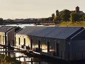 New Port Hotel