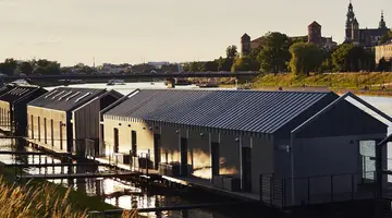 New Port Hotel