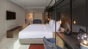 NEXT - Savoy Signature