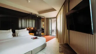 NEXT - Savoy Signature