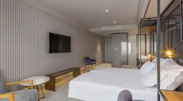 NEXT - Savoy Signature